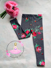 Load image into Gallery viewer, Strawberry leggings